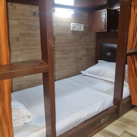 Unibed Dormitory Mumbai Dış mekan fotoğraf