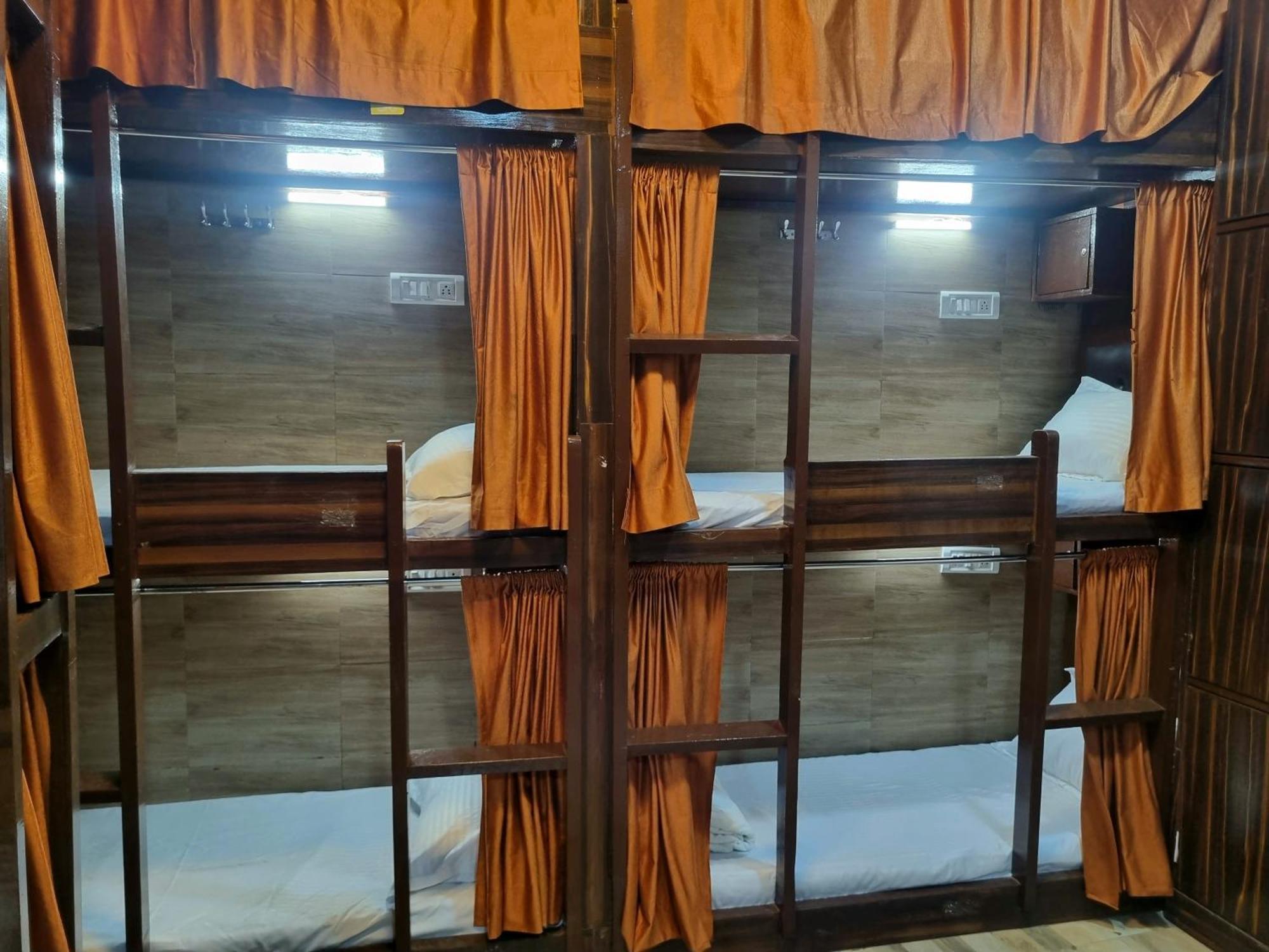 Unibed Dormitory Mumbai Dış mekan fotoğraf
