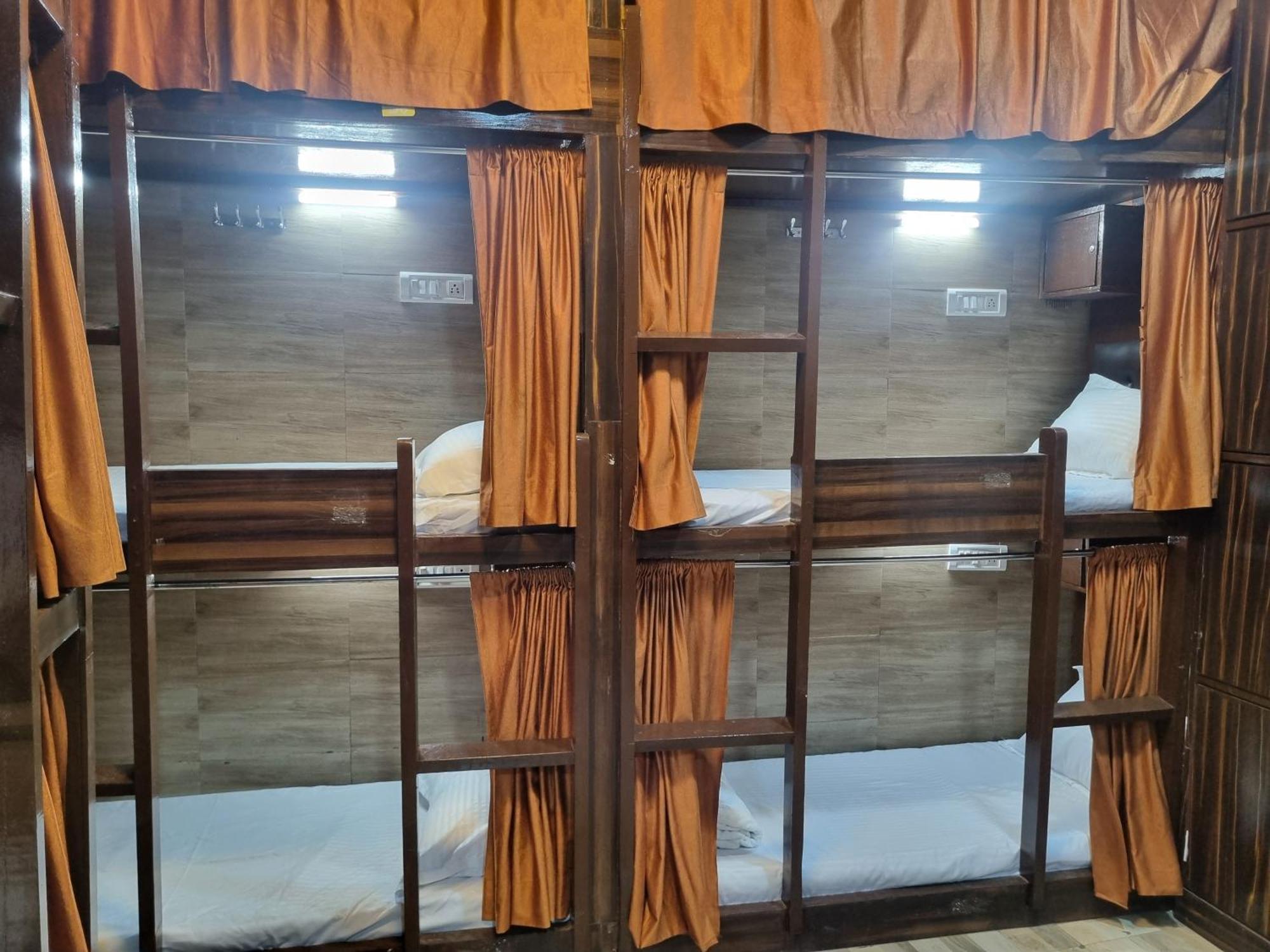 Unibed Dormitory Mumbai Dış mekan fotoğraf
